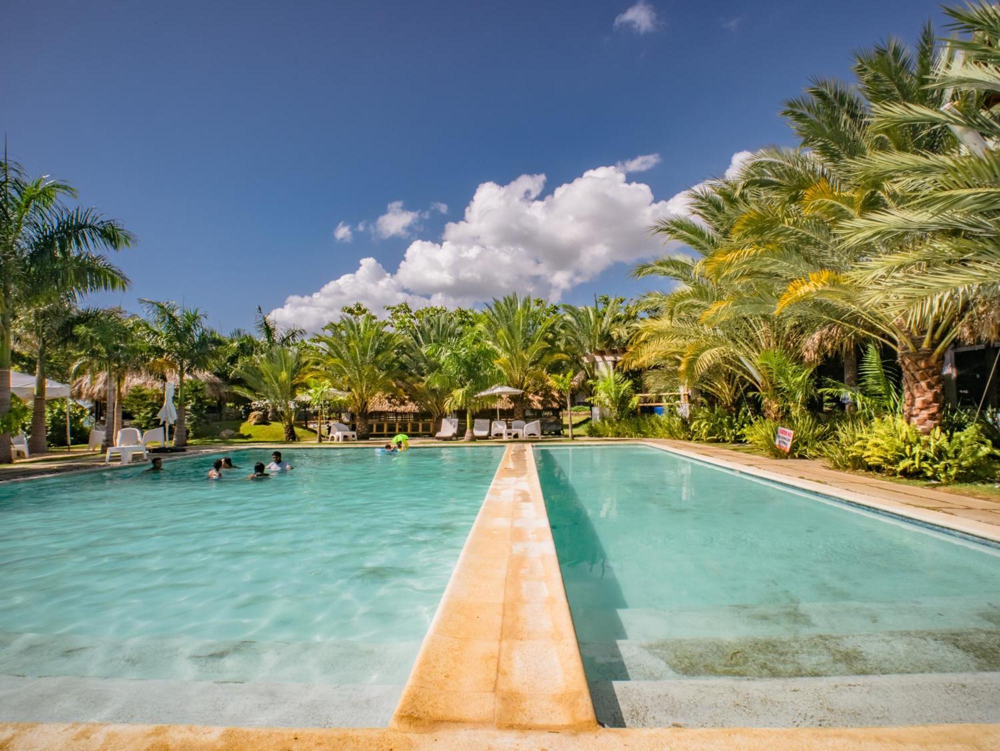 Coconut Paradise Beach Hotel Juan Baron Exterior photo