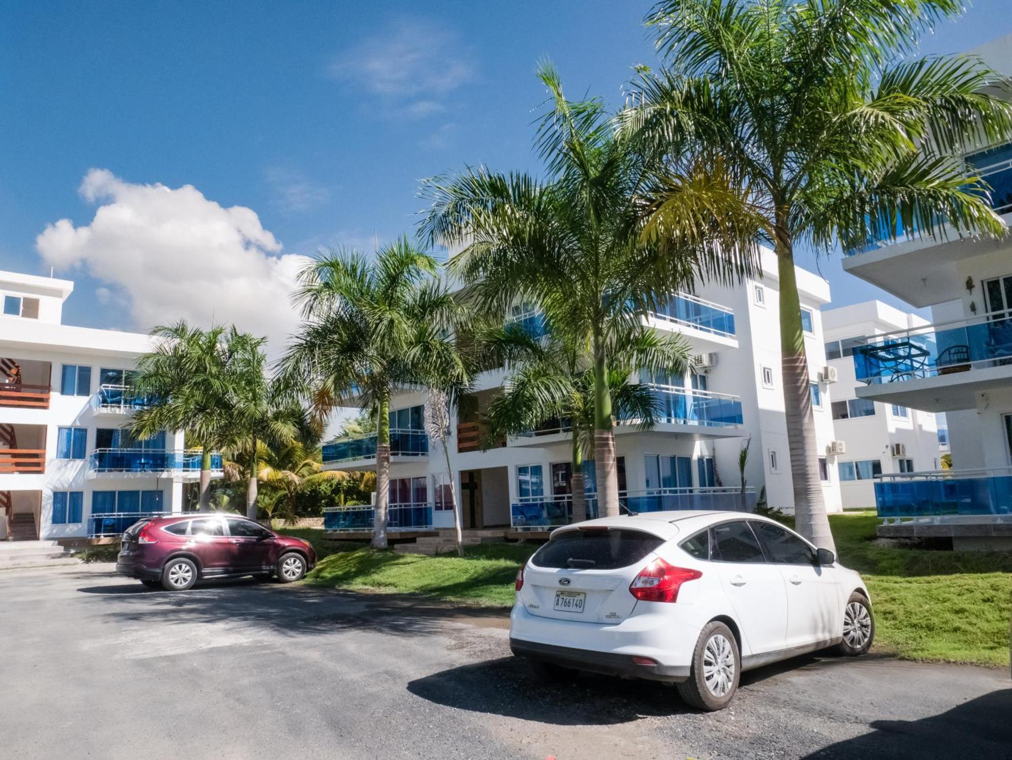 Coconut Paradise Beach Hotel Juan Baron Exterior photo