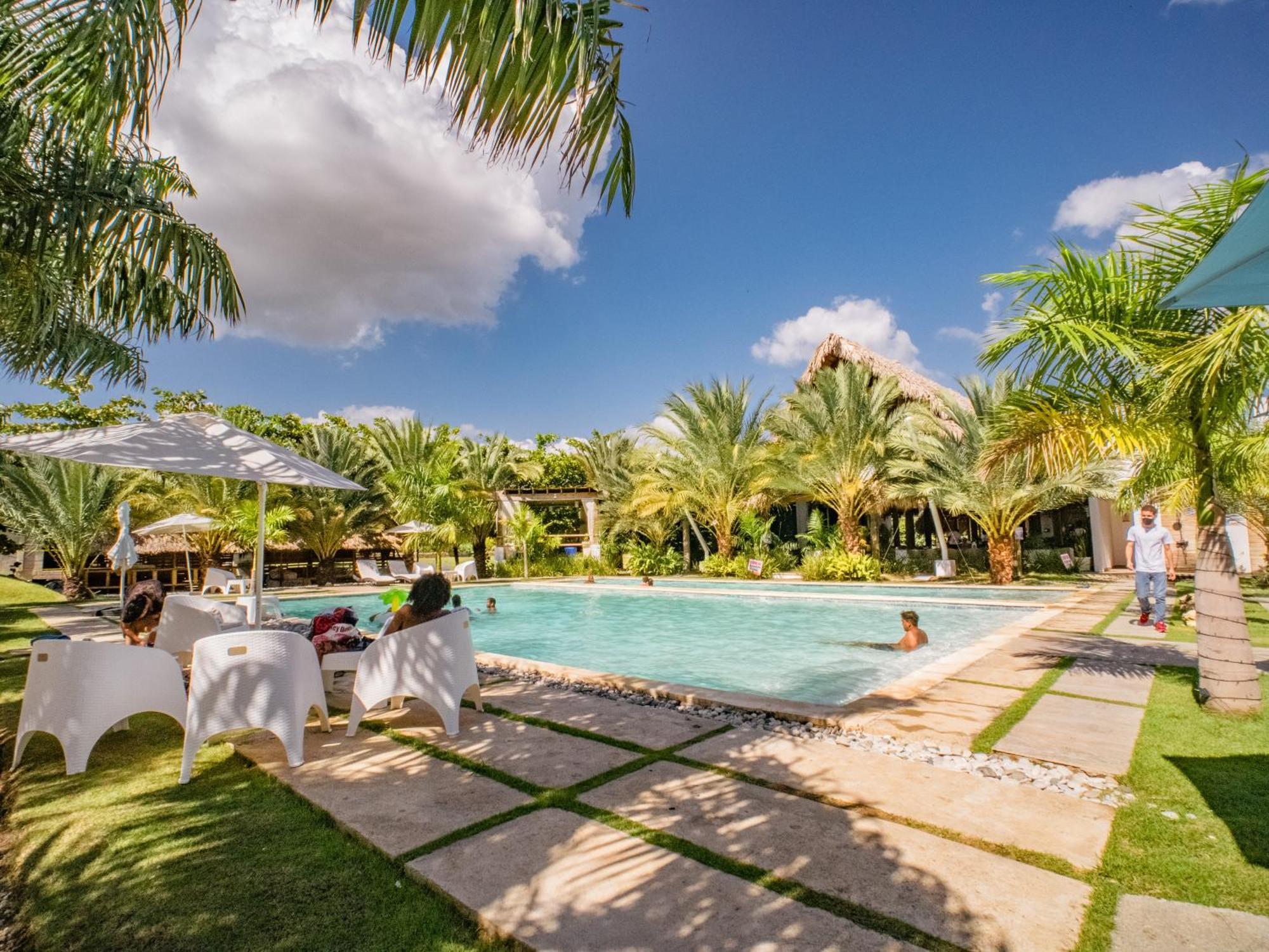 Coconut Paradise Beach Hotel Juan Baron Exterior photo